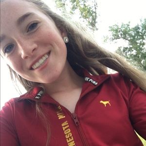 Meet your Posher, Elizabeth